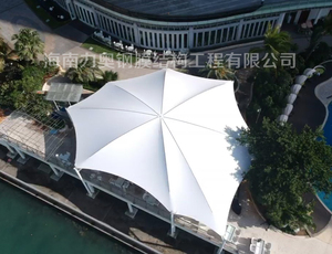 三亞鳳凰島海邊餐廳